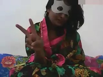 Juicy Indian Babe Live Sex Chat