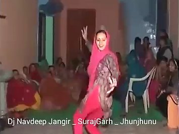 Sexy Bhabhi From Haryana Dancing In Party